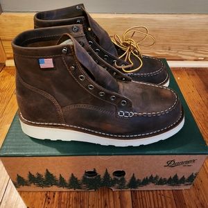 Danner Men's Boots, Bull Run Moc Toe, size 9